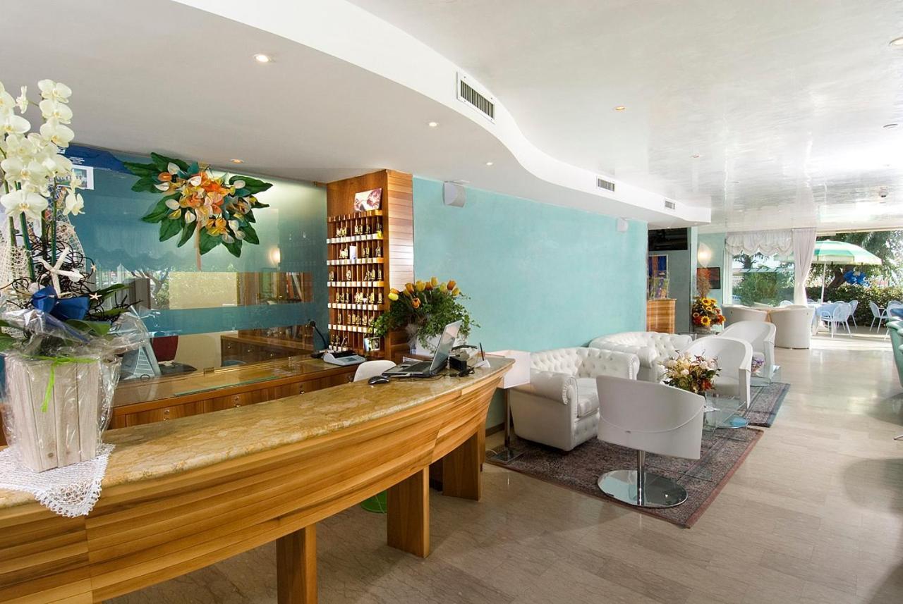 Hotel Margareth Riccione Exterior photo