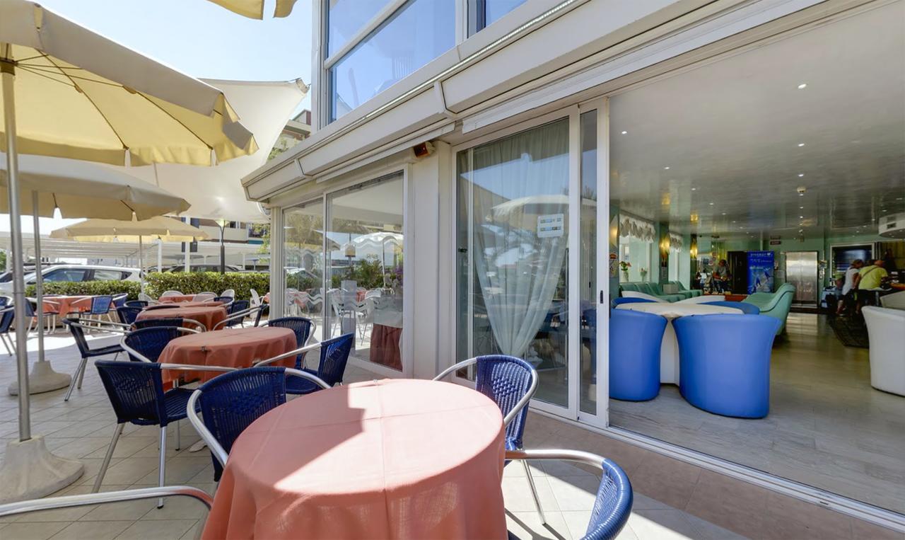 Hotel Margareth Riccione Exterior photo