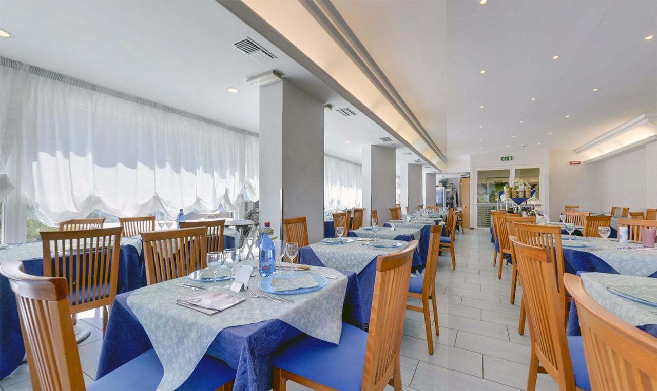 Hotel Margareth Riccione Exterior photo